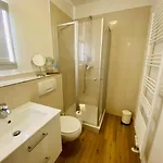 Windjammer Apartment *